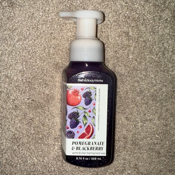 New Bath & Body Works Pomegranate and Blackberry Hand Soap Set of 3 - Picture 2 of 3